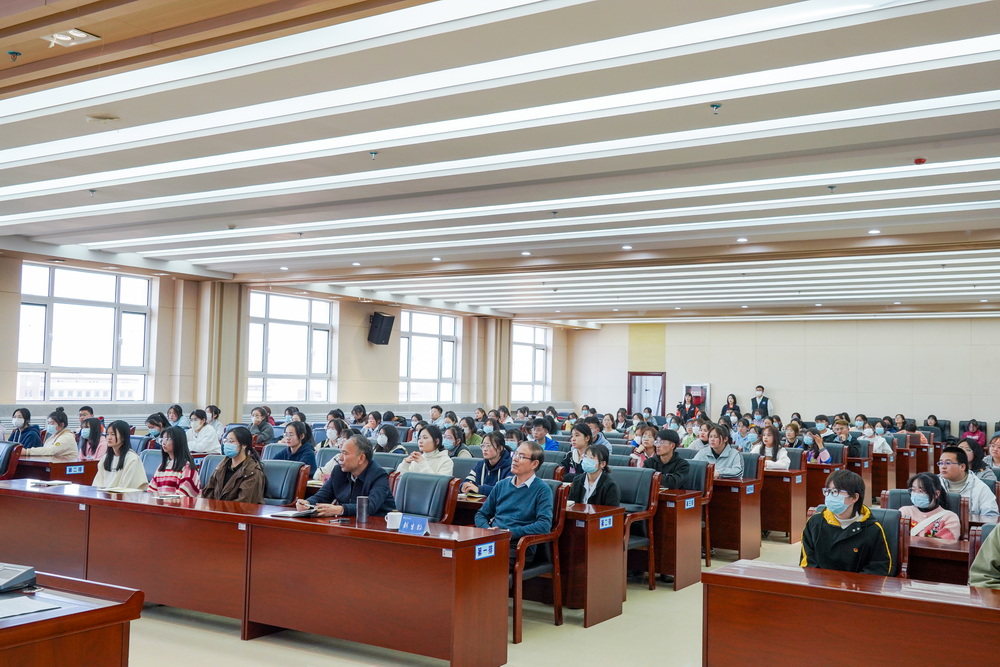 4-2023年3月6日   黨委副書記、校長任暉為全校團員干部講授開學(xué)第一課 (12)_調(diào)整大小.jpg