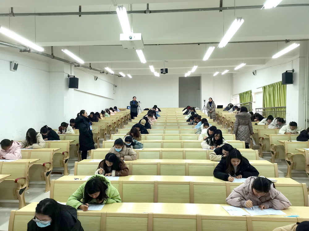 理論2_調(diào)整大小.jpg